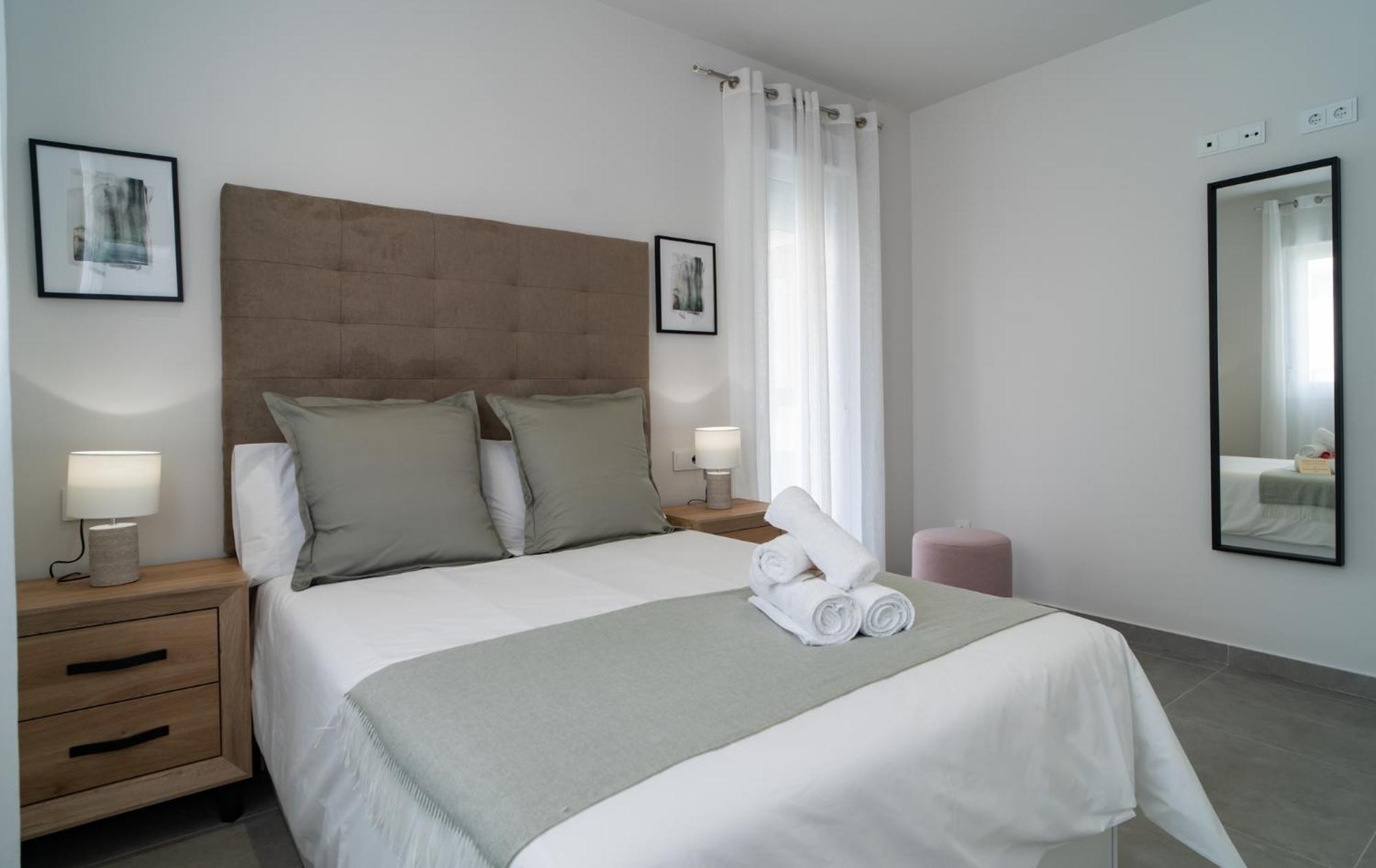 AAC Málaga - Con luz propia, amplio y nuevo! Quarto foto
